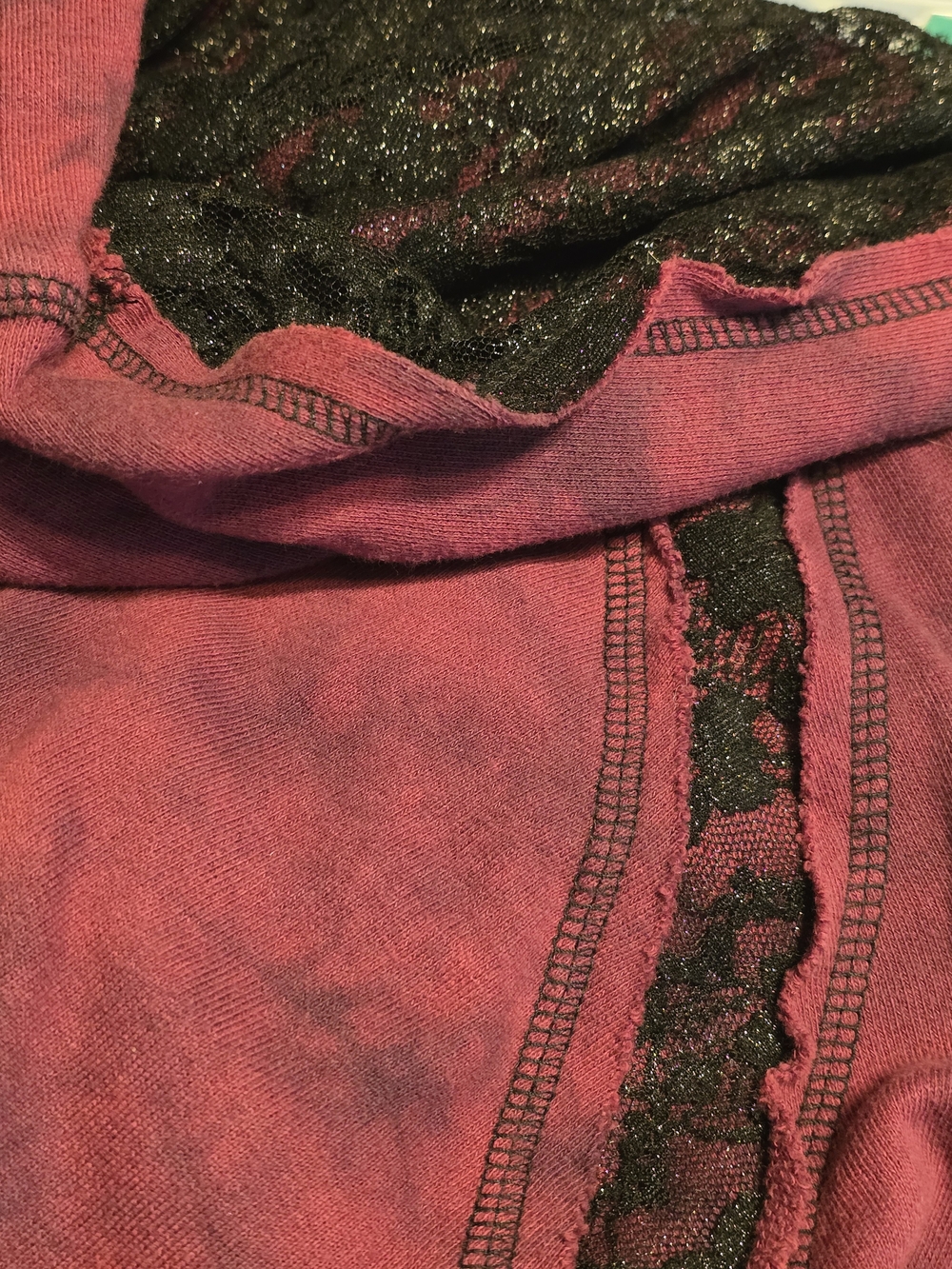 Harley-Davidson Women's Burgundy Zip Hoodie with Black Lace Trim - Picture 6 of 9